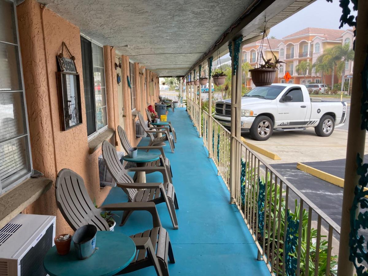 Michaels Siesta Motelセント・ピーターズバーグ エクステリア 写真